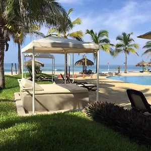 Apartment A Pie De Playa Con Alberca Jacuzzi Vista Al Mar, Mazatlan